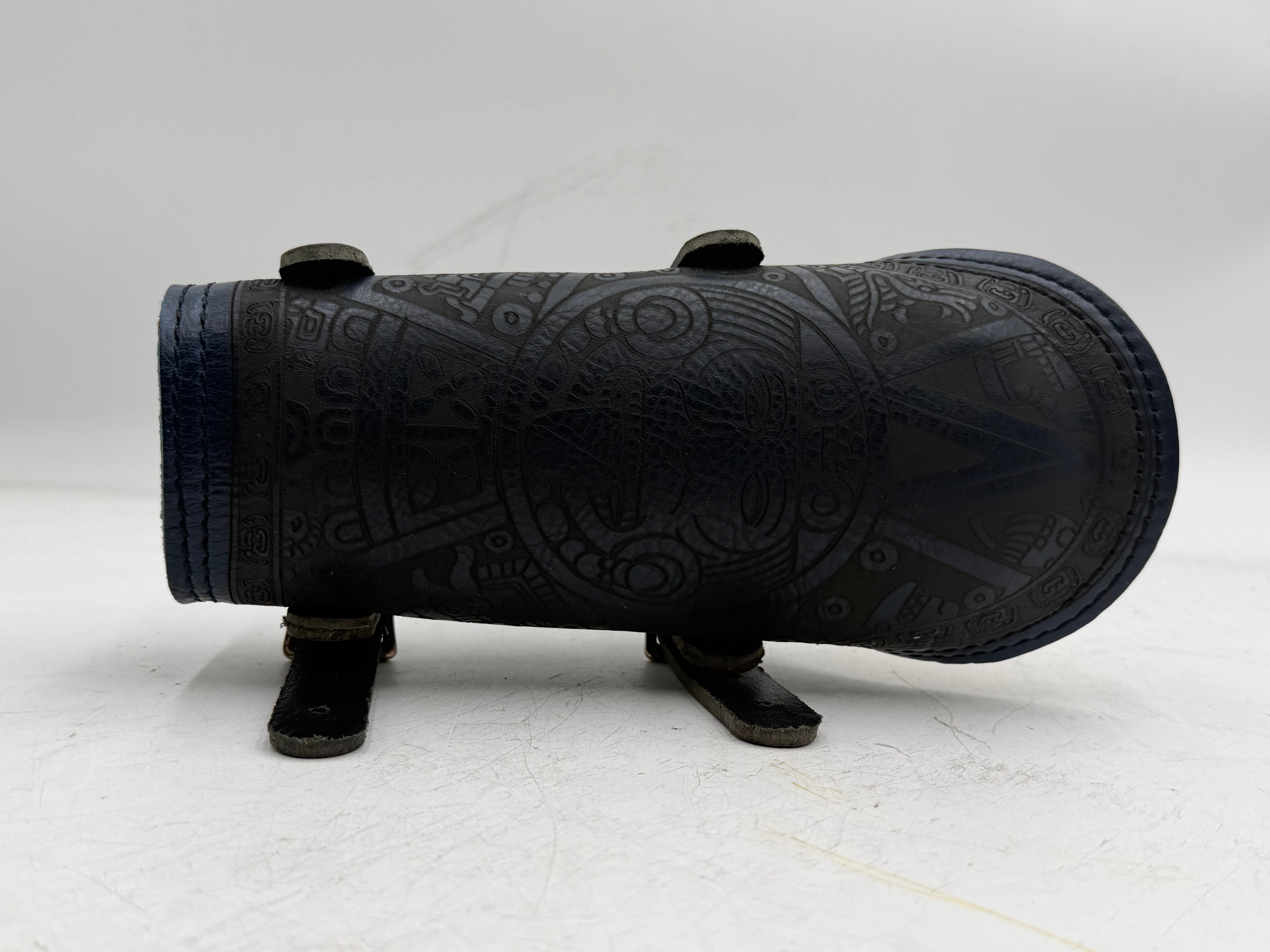 ***IN STOCK 101 *** OUTLAW LEATHER - ARMPAD - BLUE AZTEC