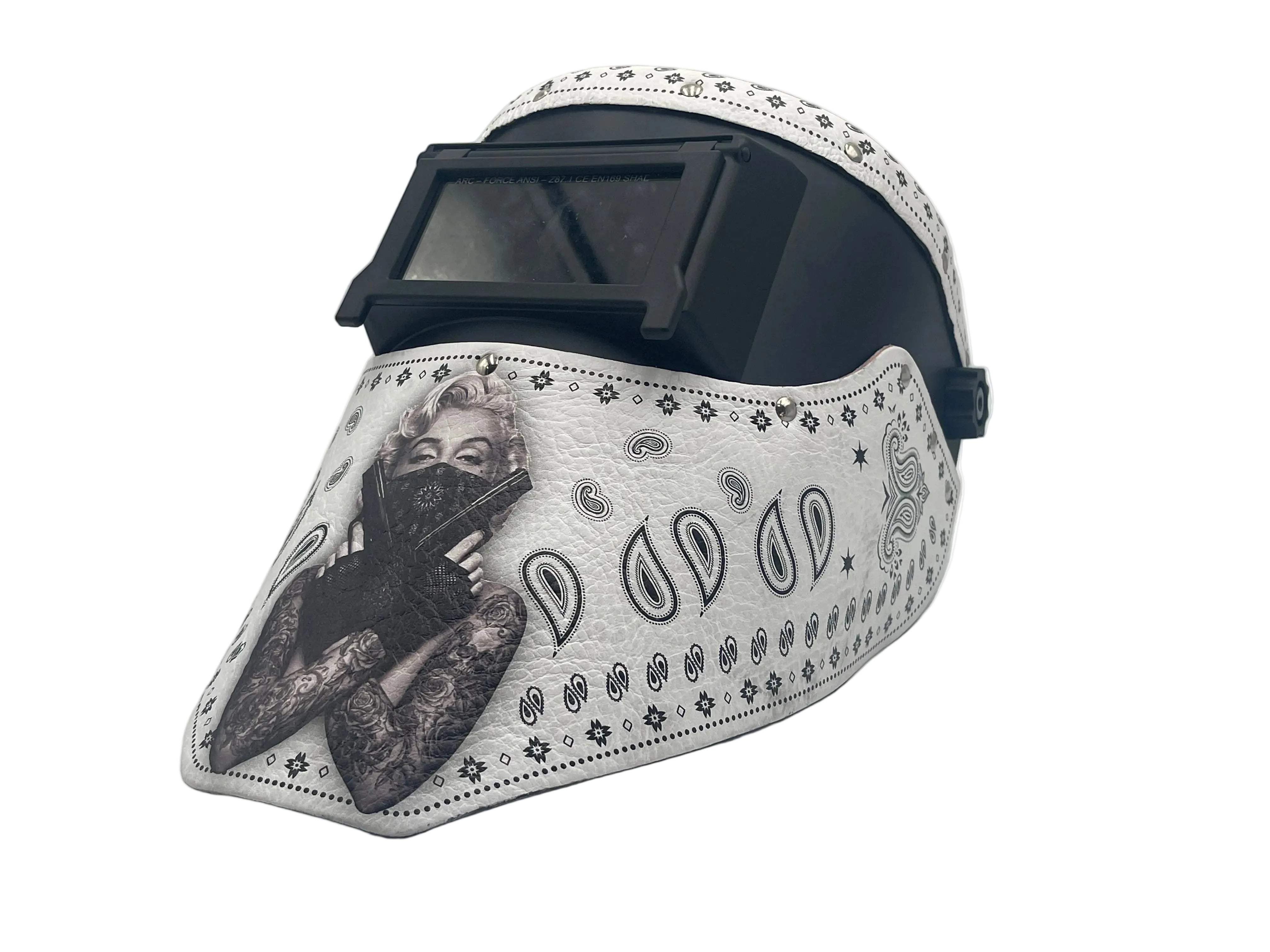 ***IN STOCK 47*** OUTLAW LEATHER - BLACK SLIMLINE - GUNS AND MARYLIN BANDANA PAISLEY B/W