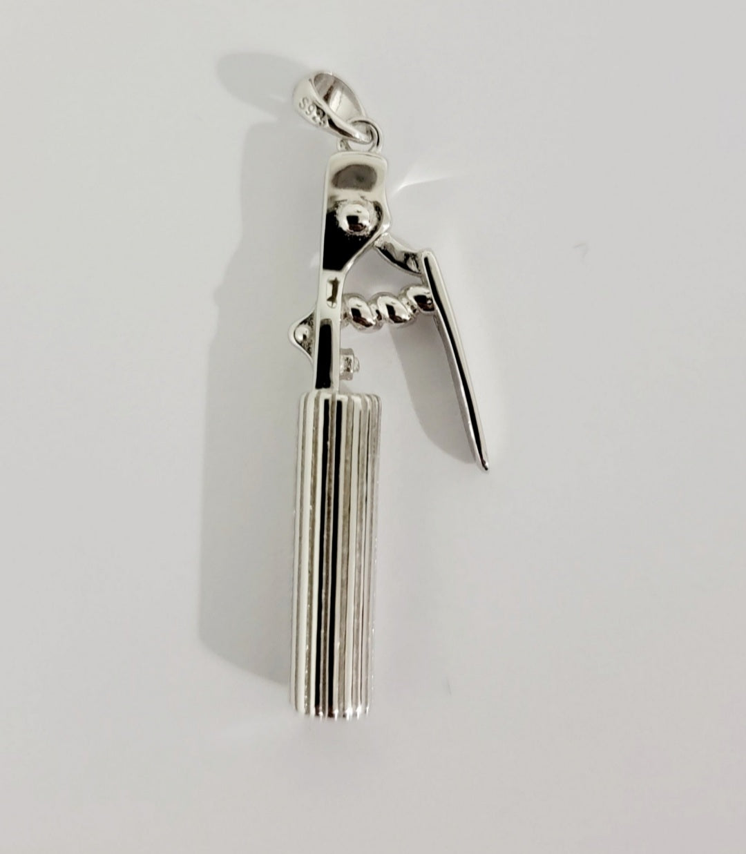 .925 Sterling Silver Stinger V Pendant
